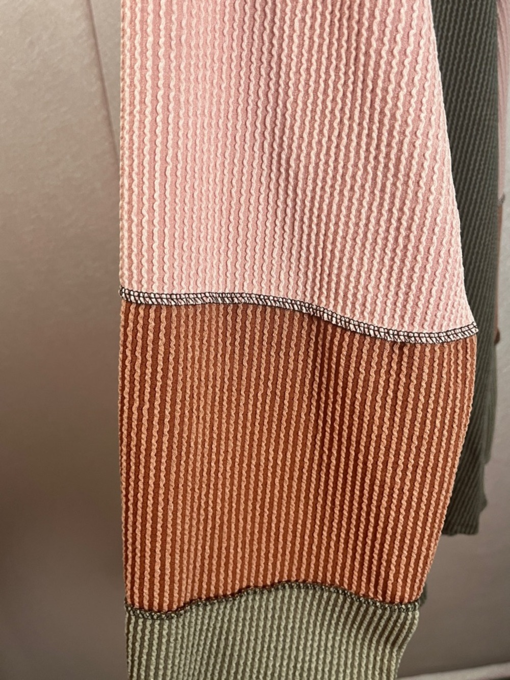 Henley Colorblock Pullover Sweatshirt by in Olive with Pink & Rust Sleeves-NWOT - Picture 3 of 5